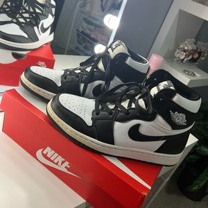 Nike dunks high top